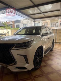 Lexus LX